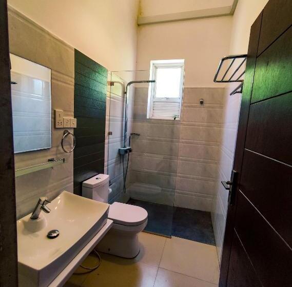 פנסיון The Yacht Villa Near Colombo International Airport