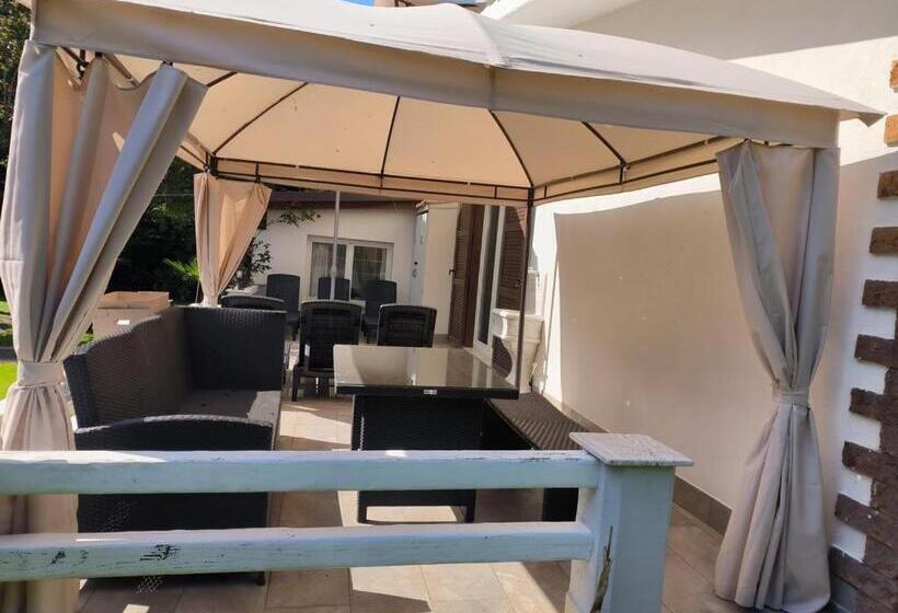 بنسيون Villa Alessandria