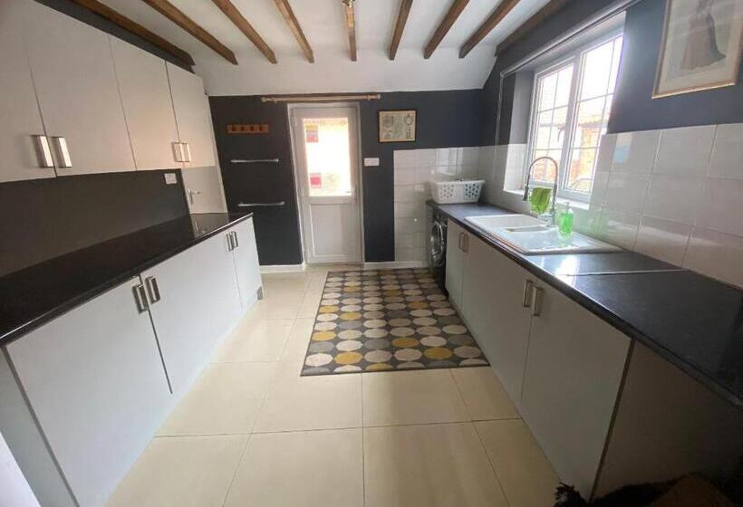 Пансион Wellbet Farm