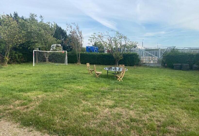 Пансион Wellbet Farm