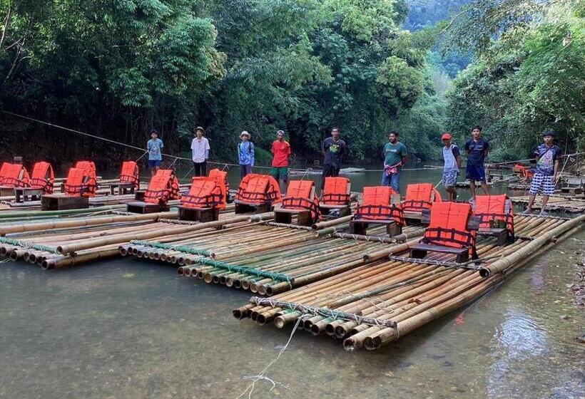 منتجع Amornkeeree Khao Sok Camping