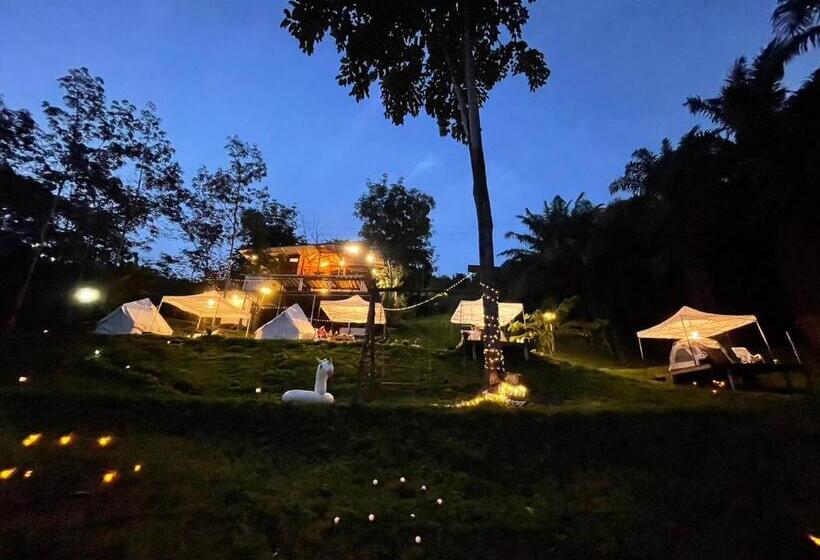 منتجع Amornkeeree Khao Sok Camping