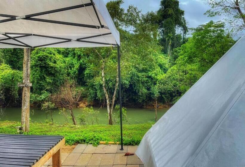 منتجع Amornkeeree Khao Sok Camping