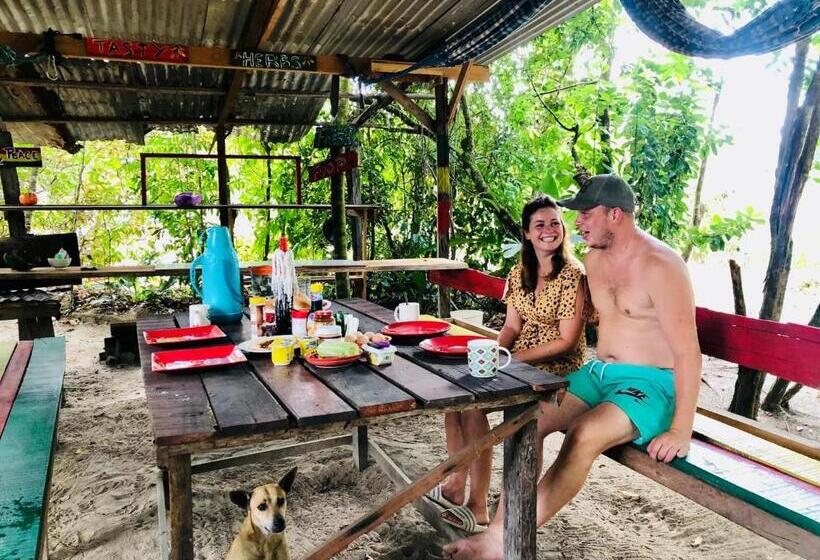 استراحتگاه Land Of Promise