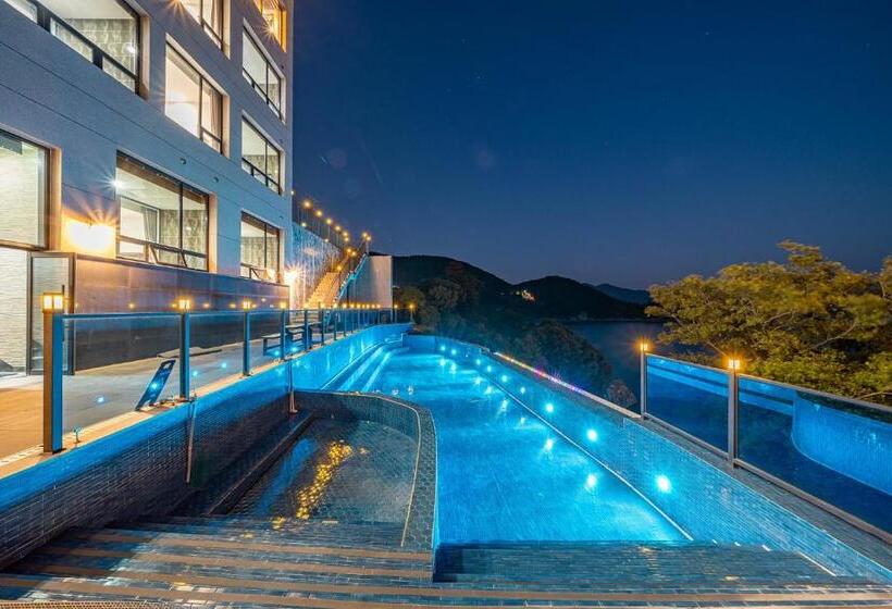 אתר נופש Le Paradis Ocen View Spa Pension