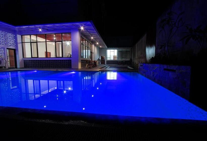 Sepanak Hotel By Amazing