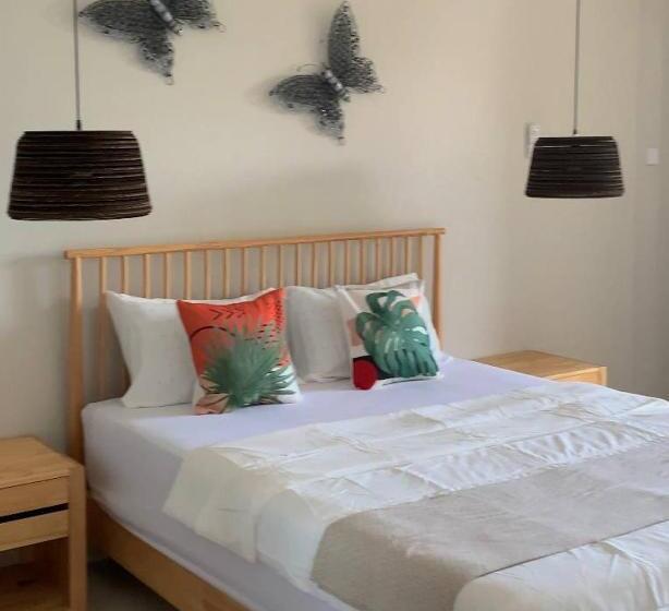 Serenity Terraces Beach, Hotel   Kokrobite