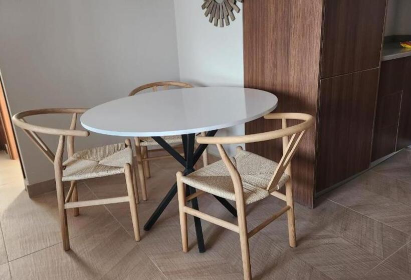 Serenity Terraces Beach, Hotel   Kokrobite