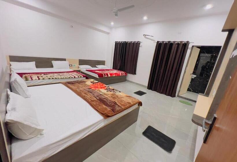 Shree Radhe Mohan Hotel And Resort Khatushyamji