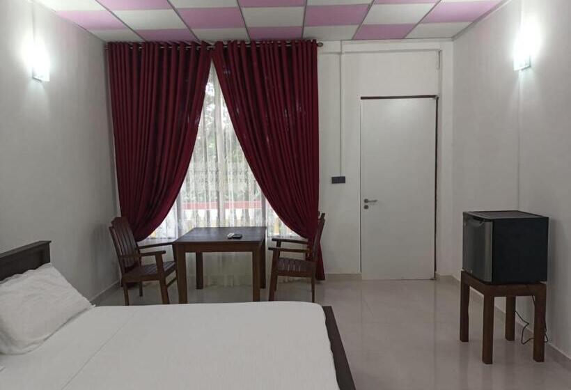 Spice Village Hotel & Restaurant