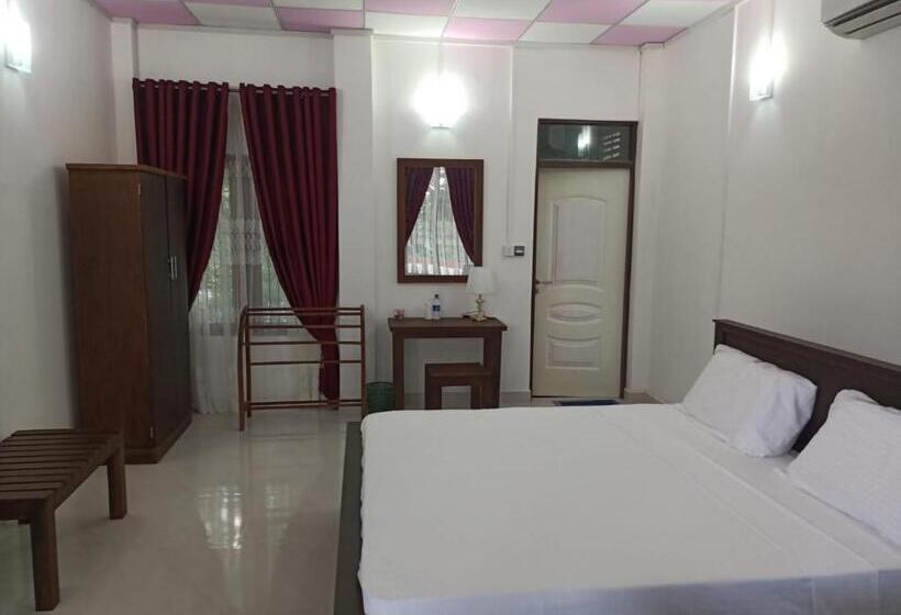 Spice Village Hotel & Restaurant