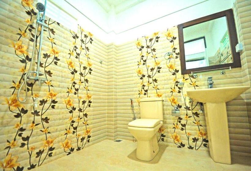 Spice Village Hotel & Restaurant