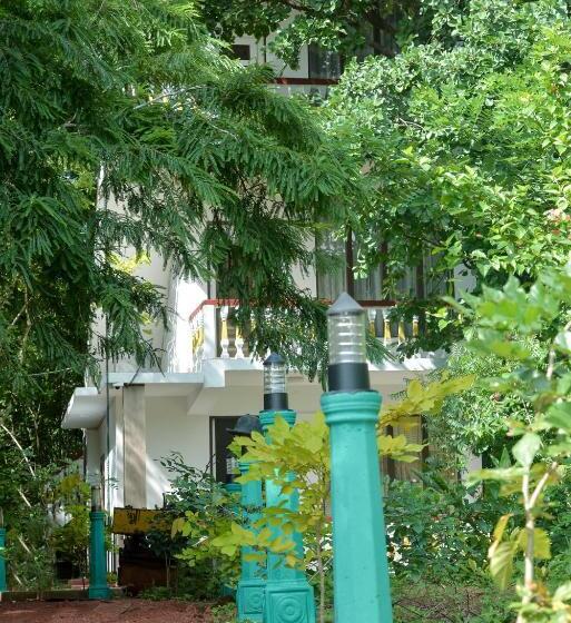 Spice Village Hotel & Restaurant