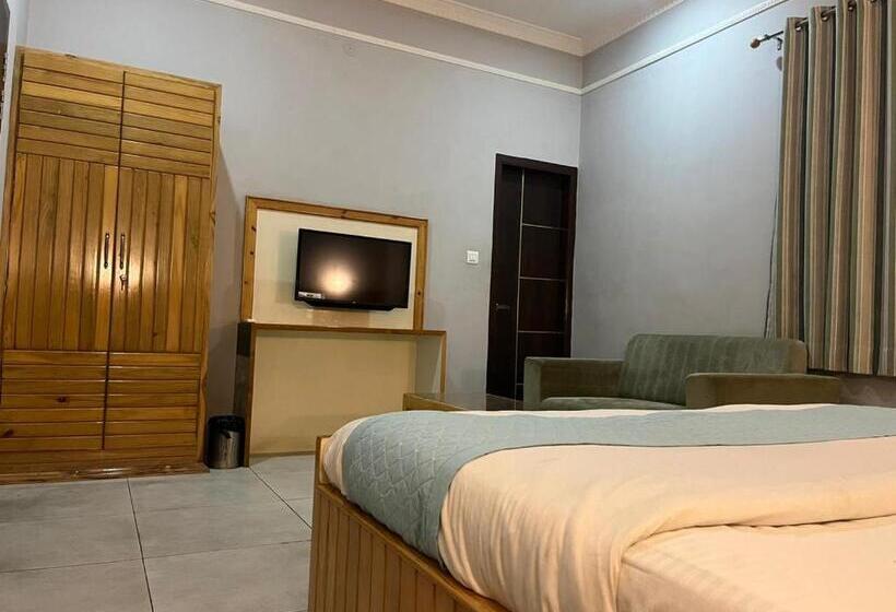 The Circle Era   An Aesthetic Hostel By Shivaneel Hospitality