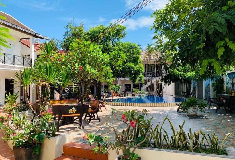 Vientiane Garden Villa Hotel And Restaurant