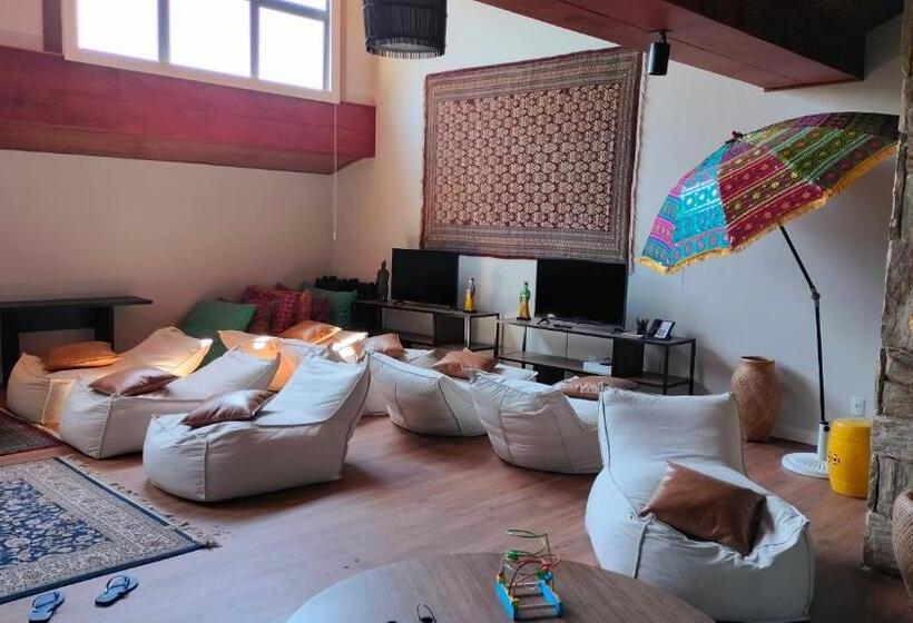 Wanderlust Experience Hotel, Bw Signature Collection