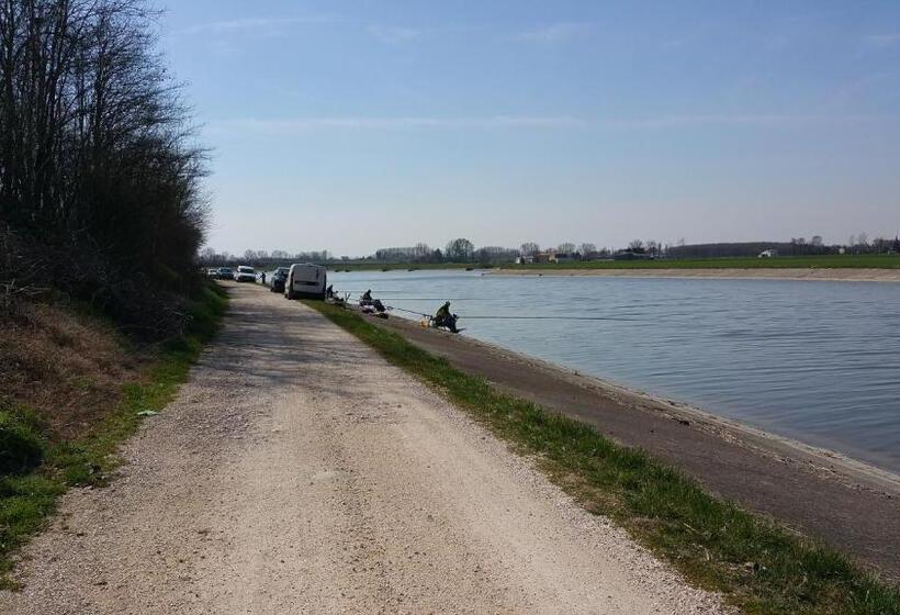 ベッドアンドブレックファースト La Casa Delle Rondini