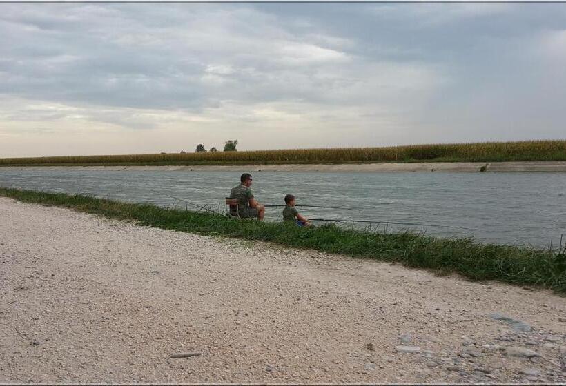 ベッドアンドブレックファースト La Casa Delle Rondini