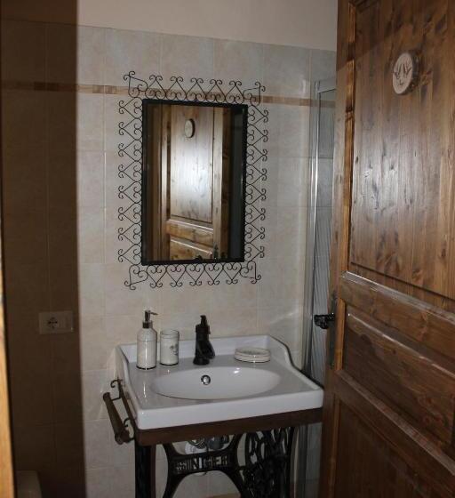 민박 La Casa Delle Rondini