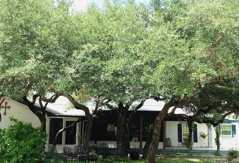 Bellavida B&b And Retreat