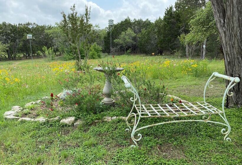 Bellavida B&b And Retreat