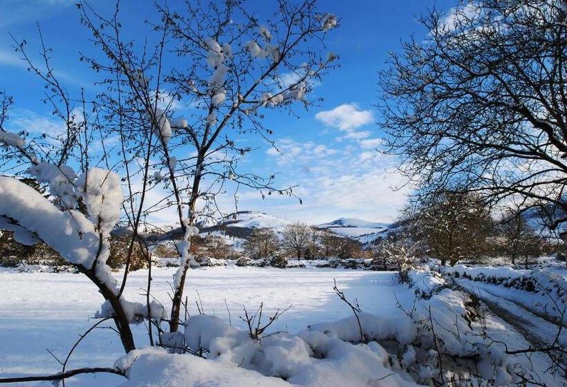 פונדק Posada Rural Ochohermanas