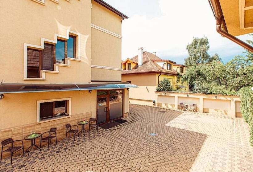 4cardinal S Hotel Boutique