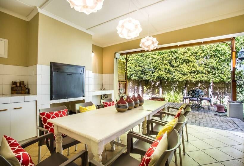 ホテル 88 Baron Van Reede Guesthouse