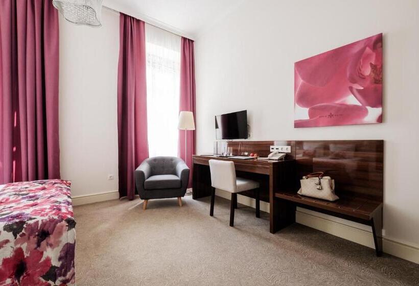 ホテル Adele Boutique