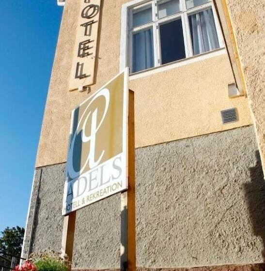 فندق Adels