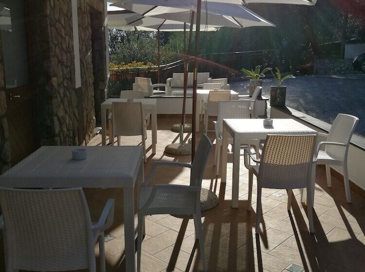 בית מלון כפרי Oleum