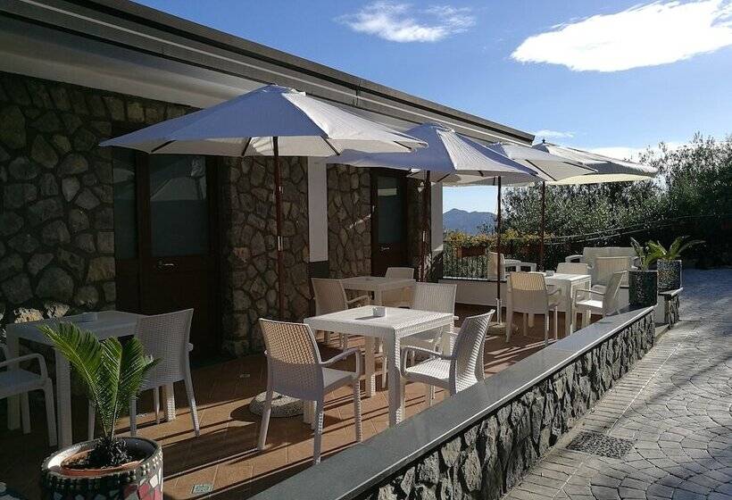 בית מלון כפרי Oleum