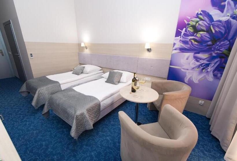 בית מלון כפרי Alabaster Rezydencja