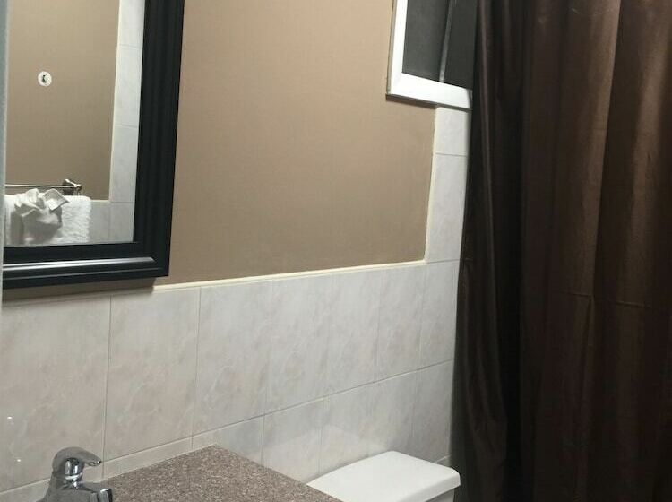 فندق Americas Best Value Inn Avenel Woodbridge