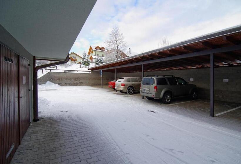 فندق Apartmanovy Dom Familia Smokovec