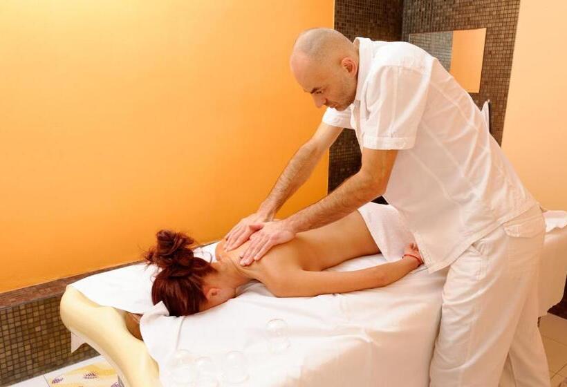 فندق Apartmanovy Dom Familia Smokovec