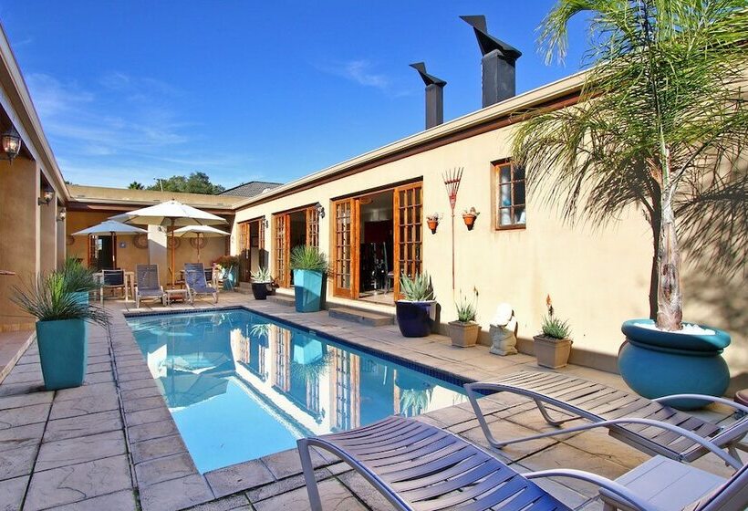 هتل Apple Tree Guest House