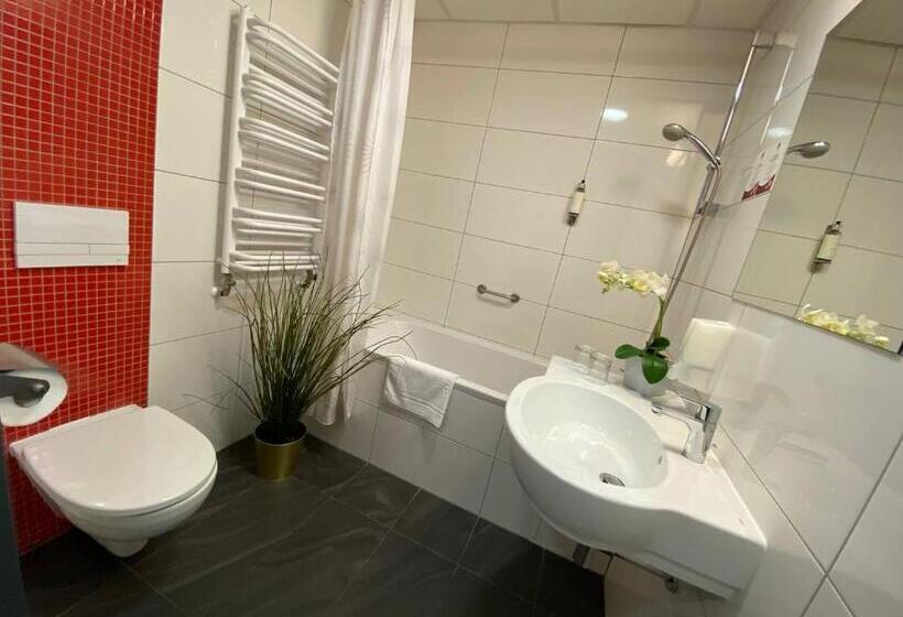 Отель Aqua Zdrój