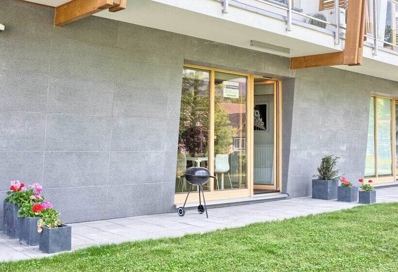 בית מלון כפרי Aquapark Residence