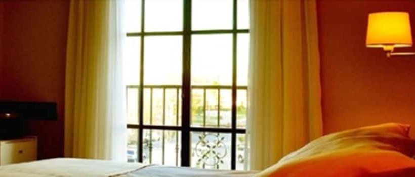 هتل Ayres Colonia