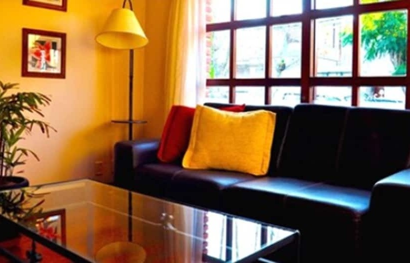 هتل Ayres Colonia