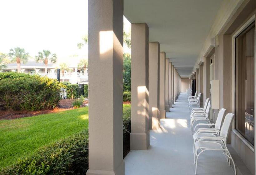 فندق Beachview Club