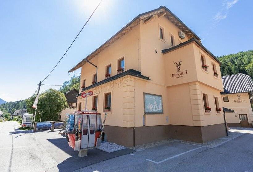 Berghi Hotel And Apartments