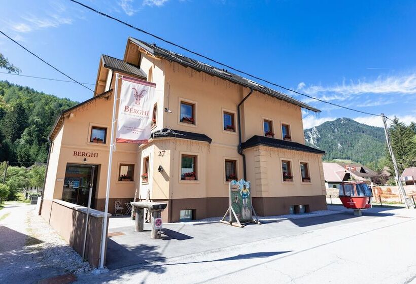 Berghi Hotel And Apartments