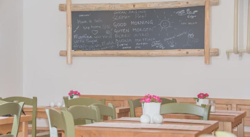 Berghi Hotel And Apartments