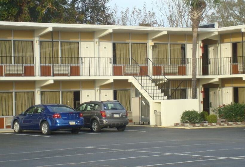 فندق Best Rest Inn