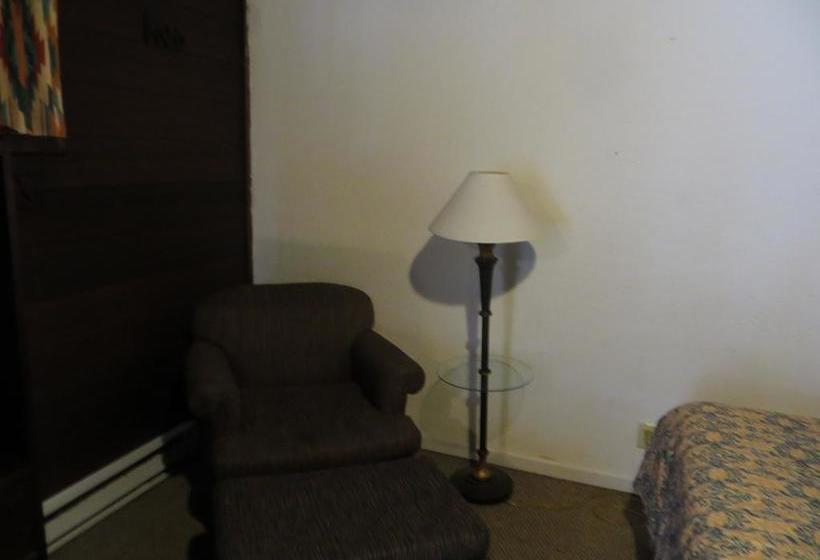 Отель Budget Inn Express Grand Forks