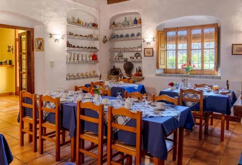 Отель Can Rosich