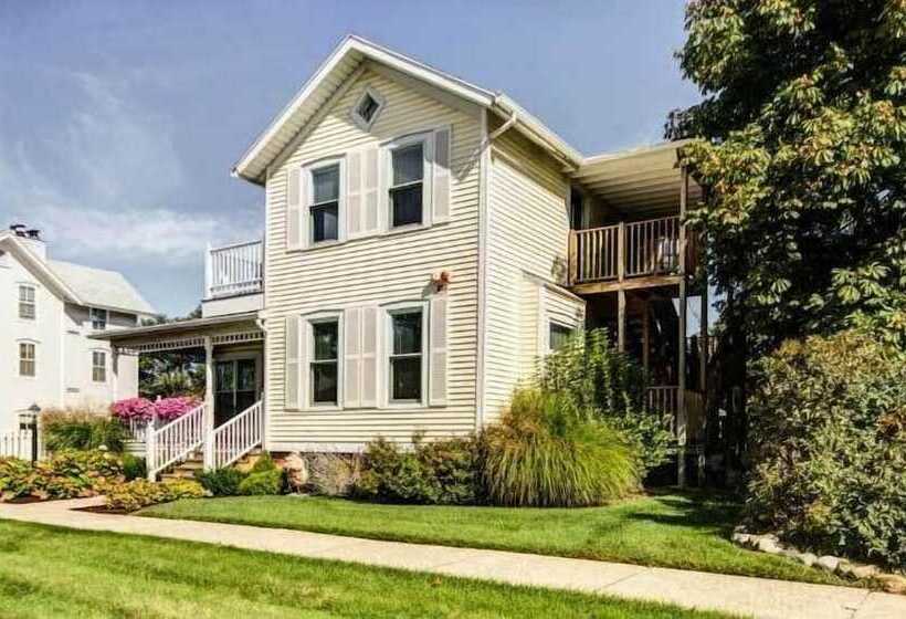 酒店 Captain's Cottage Suites