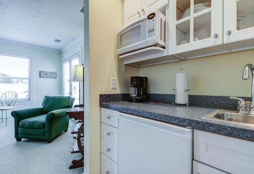 酒店 Captain's Cottage Suites